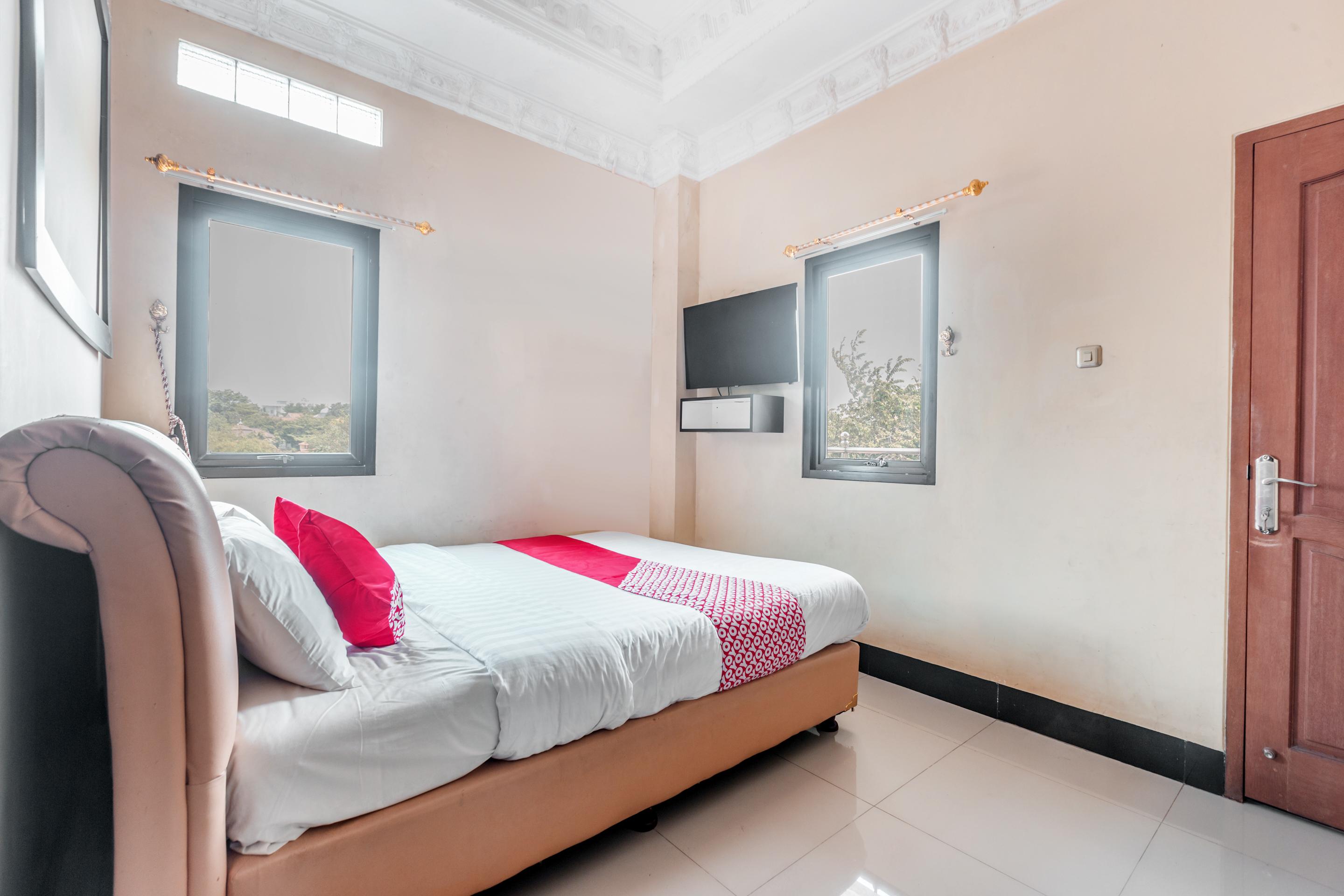 Super Oyo 1640 Fallinda Hotel Bogor Buitenkant foto