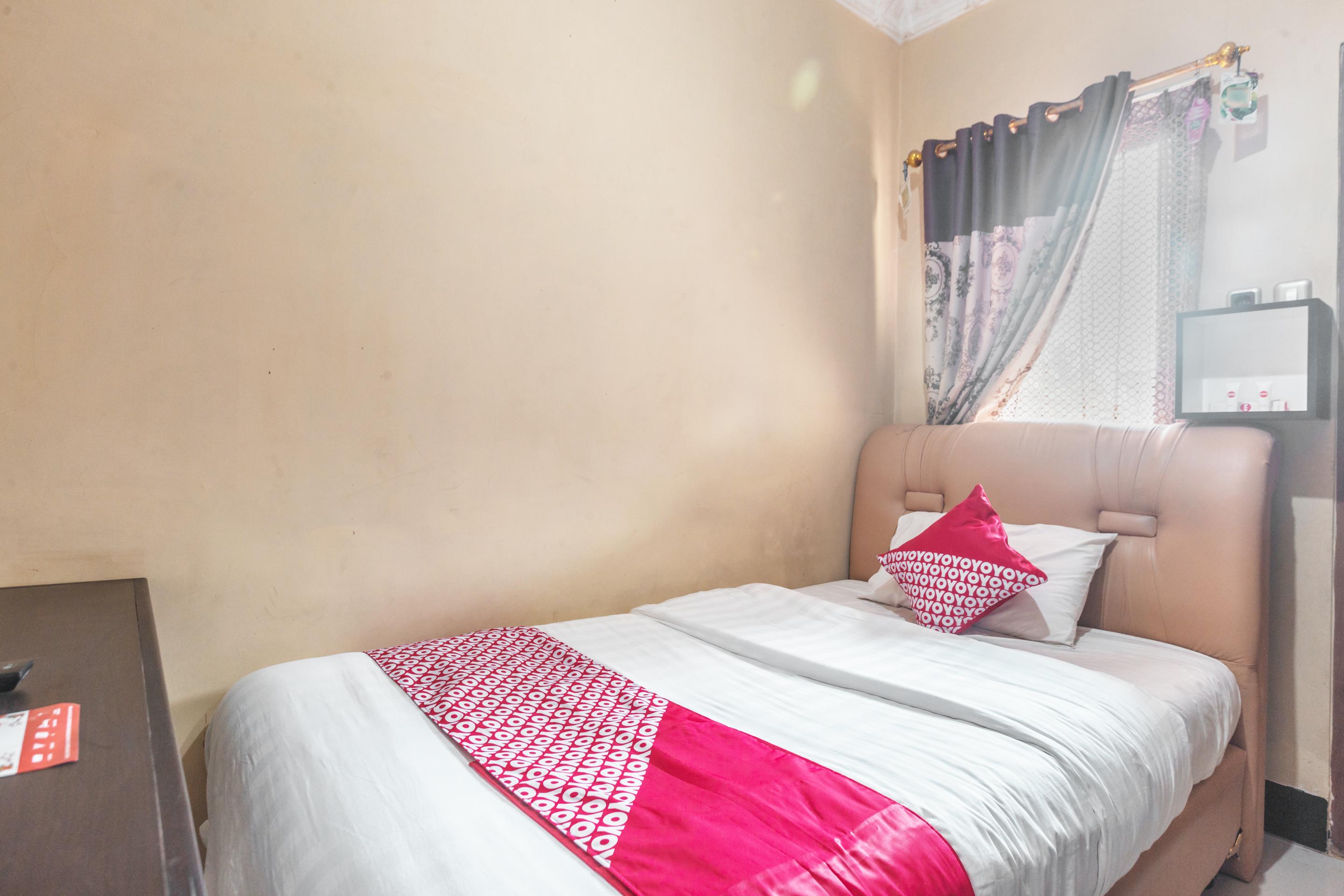 Super Oyo 1640 Fallinda Hotel Bogor Buitenkant foto