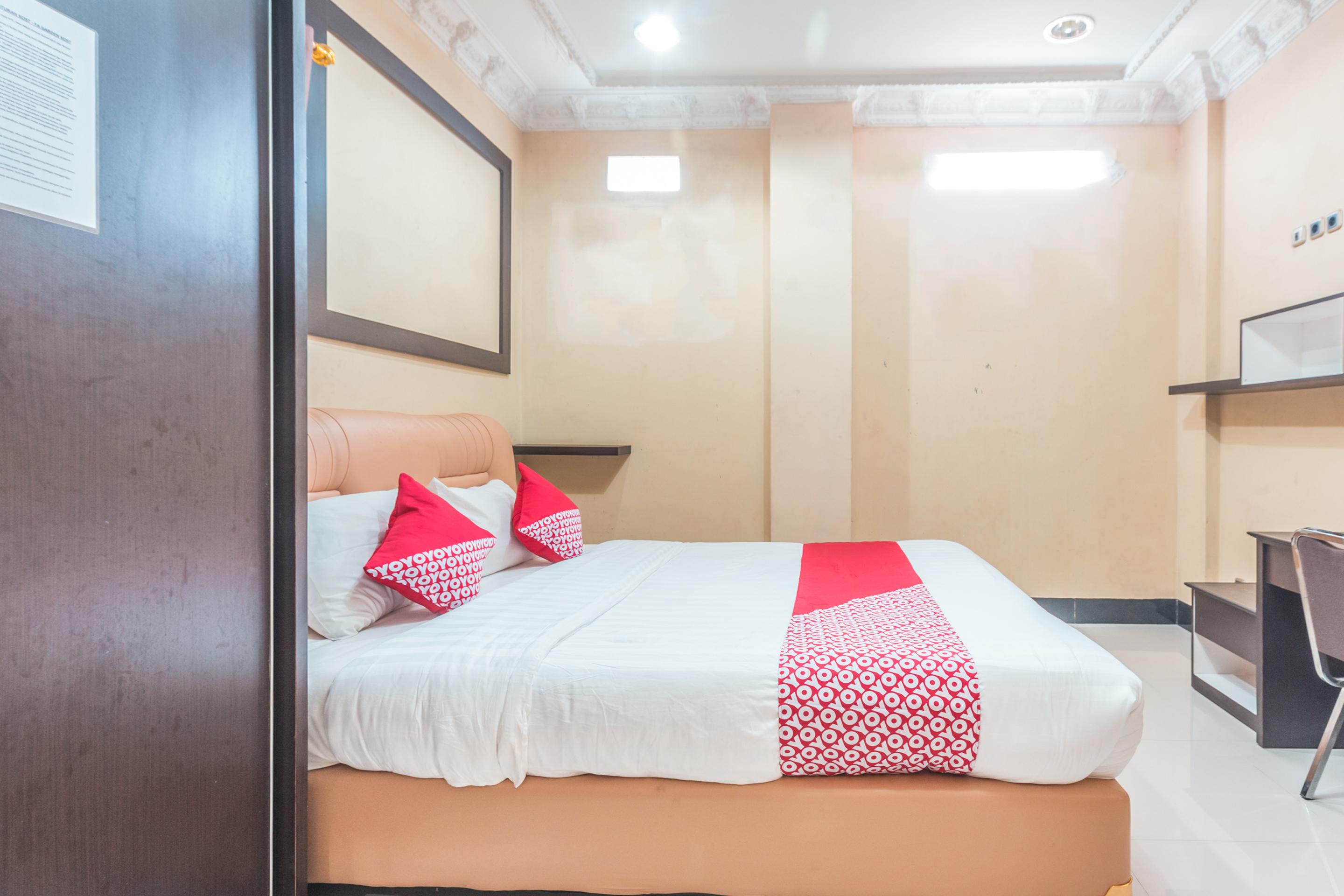 Super Oyo 1640 Fallinda Hotel Bogor Buitenkant foto