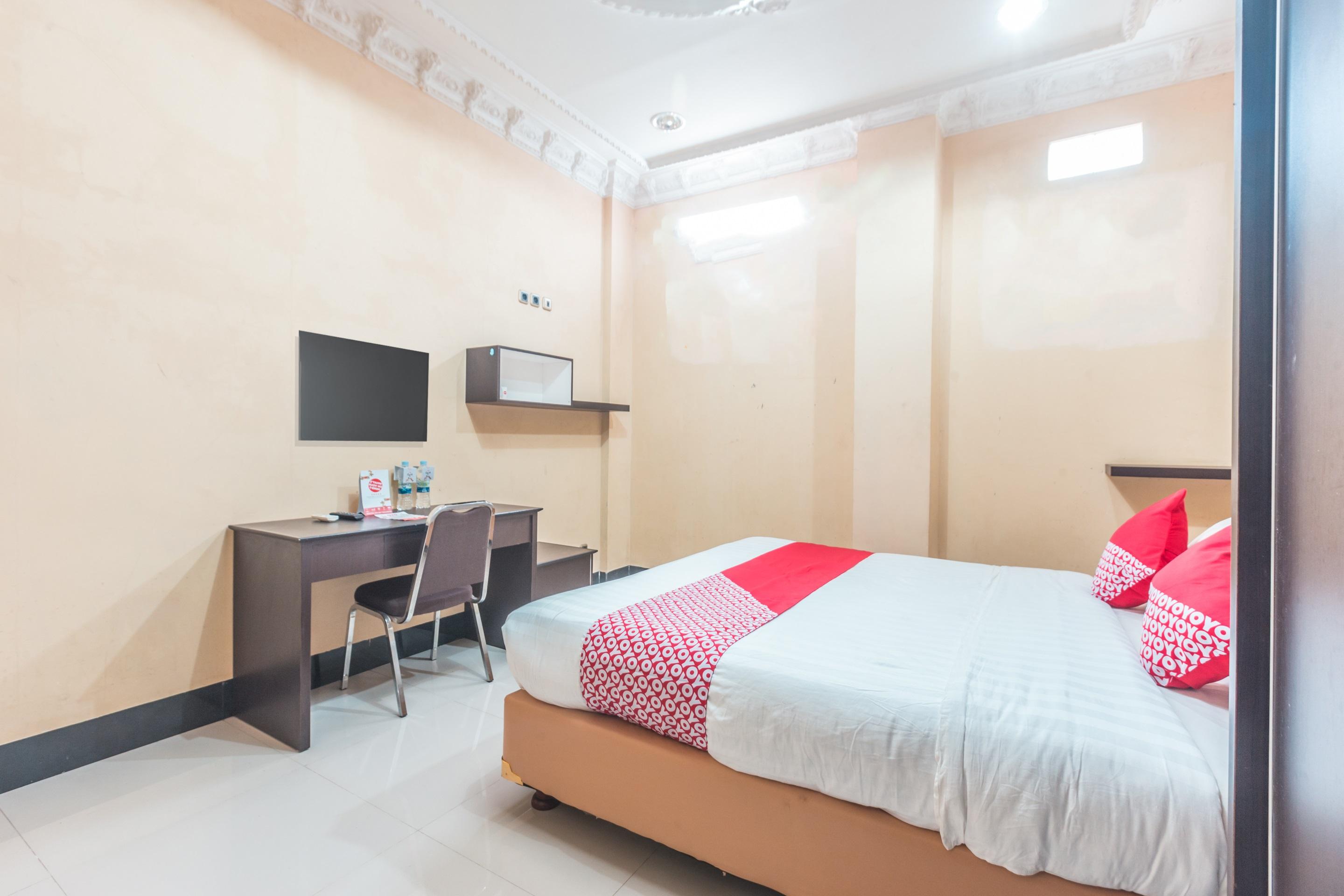Super Oyo 1640 Fallinda Hotel Bogor Buitenkant foto