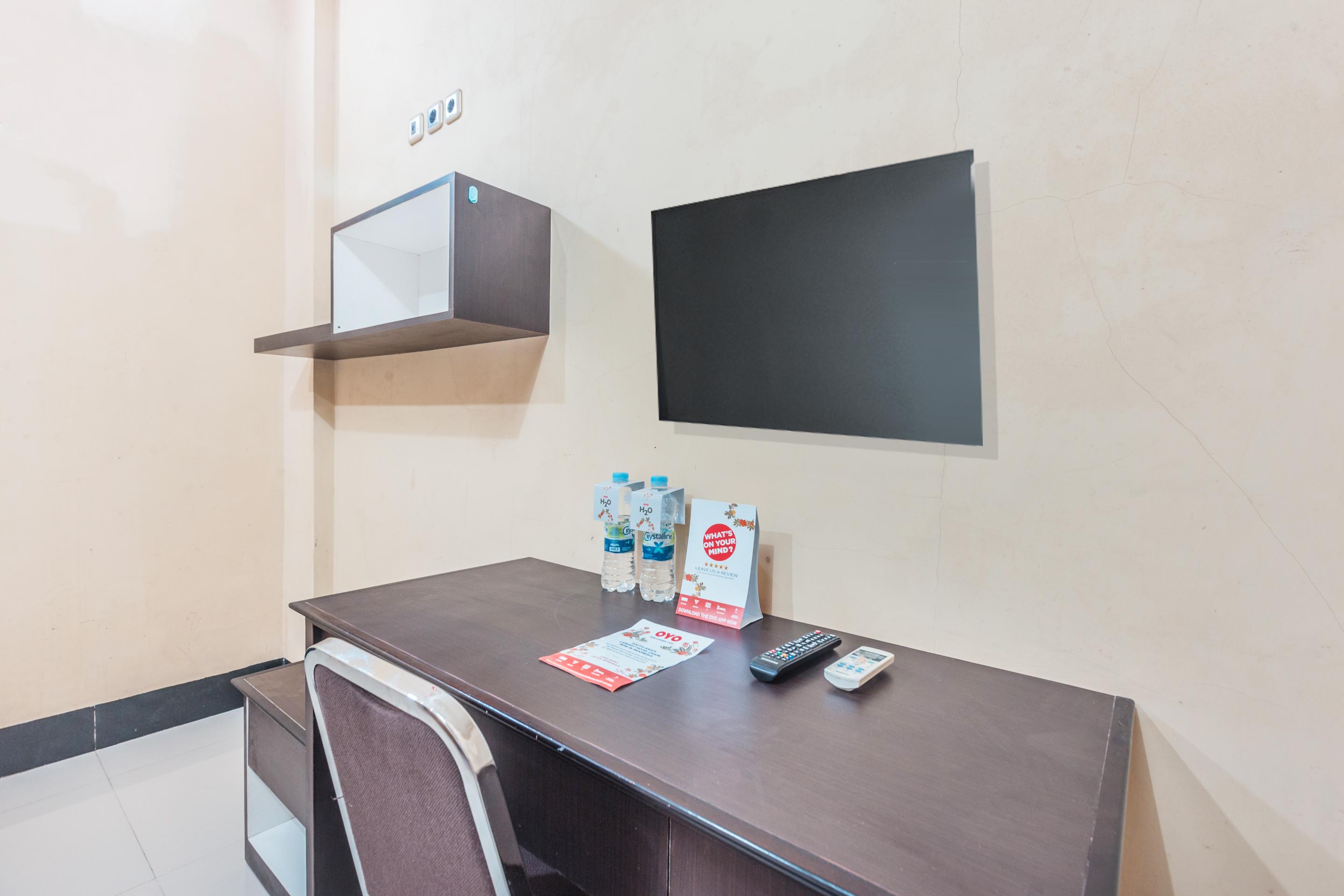 Super Oyo 1640 Fallinda Hotel Bogor Buitenkant foto