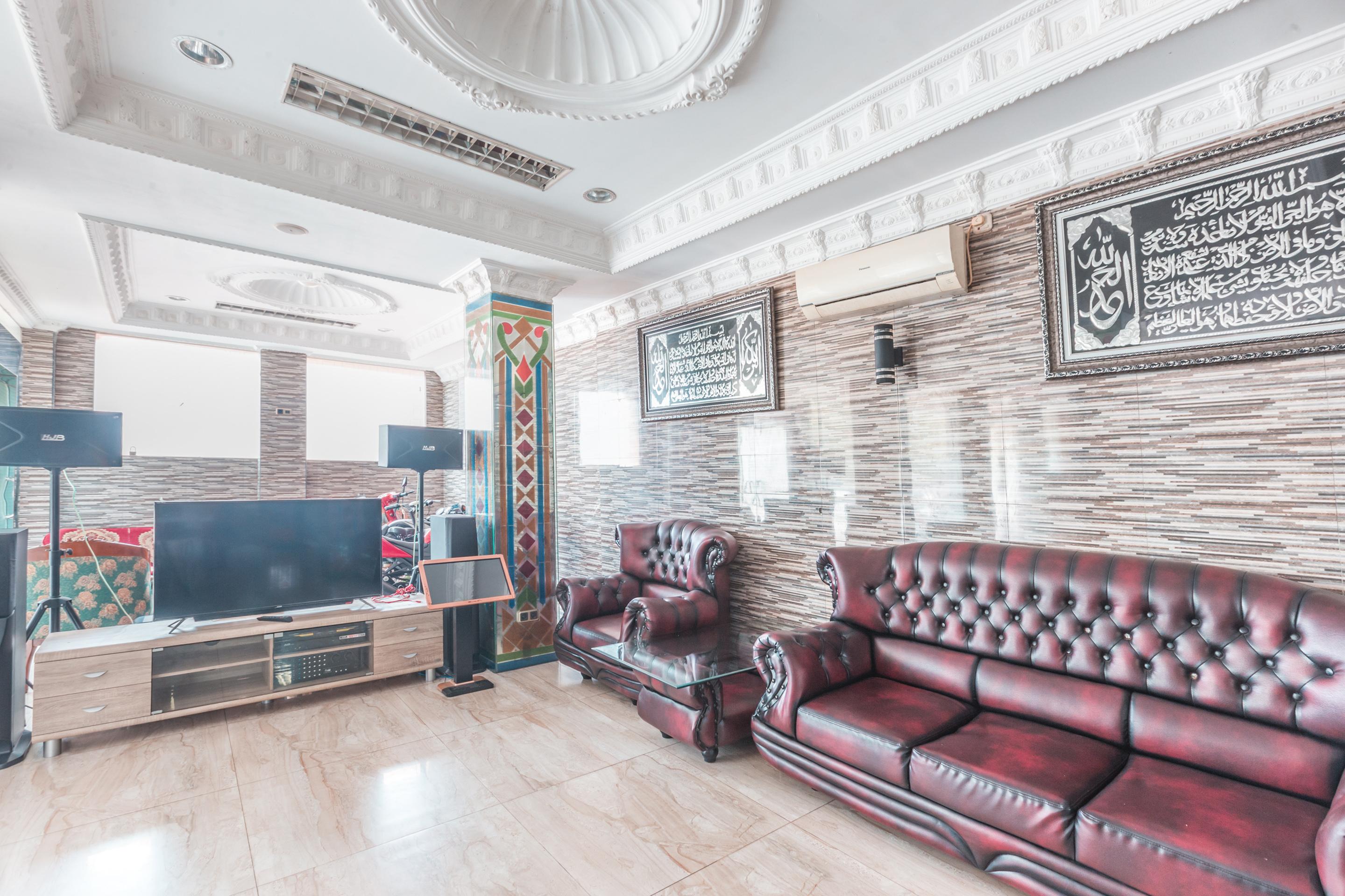 Super Oyo 1640 Fallinda Hotel Bogor Buitenkant foto