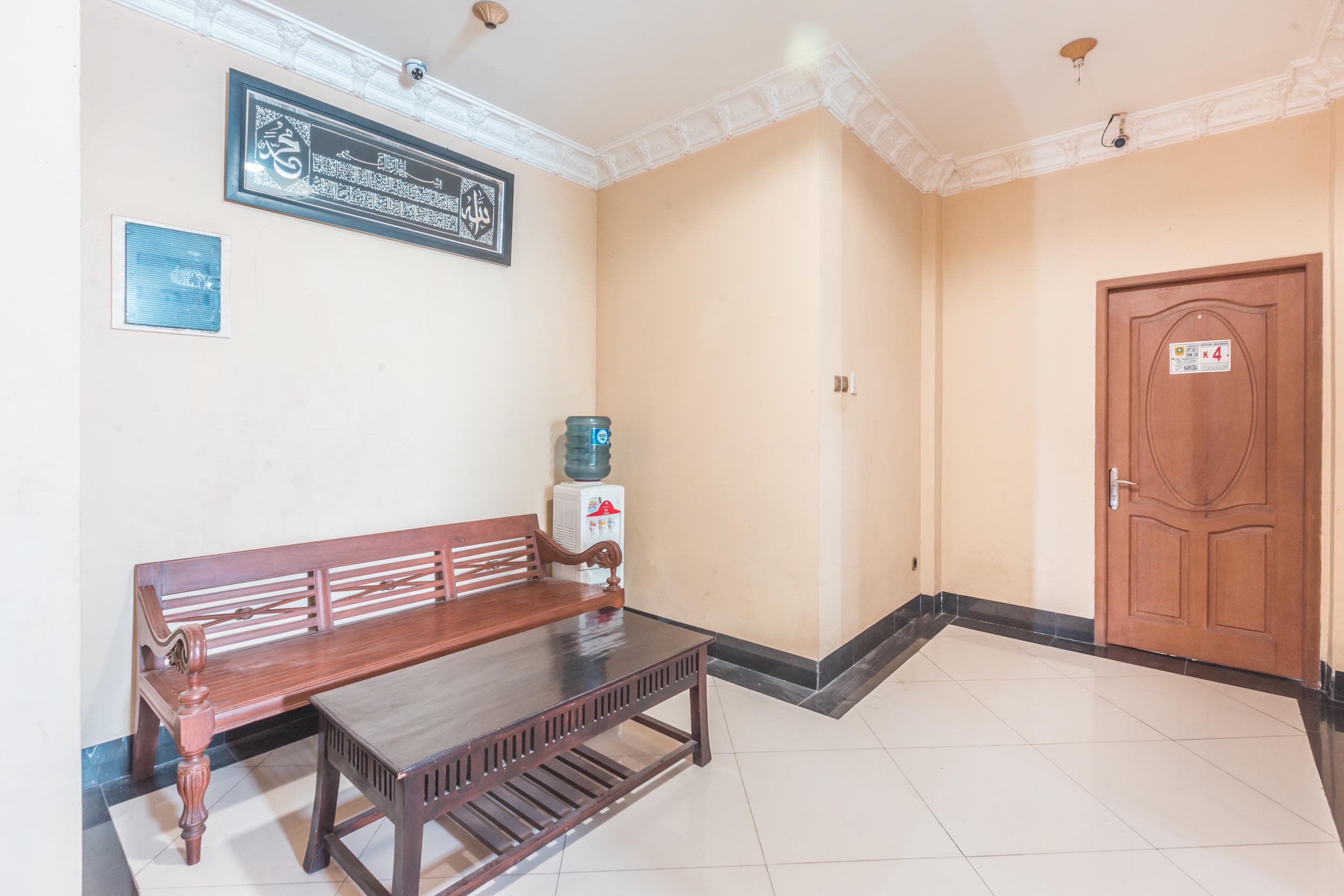 Super Oyo 1640 Fallinda Hotel Bogor Buitenkant foto