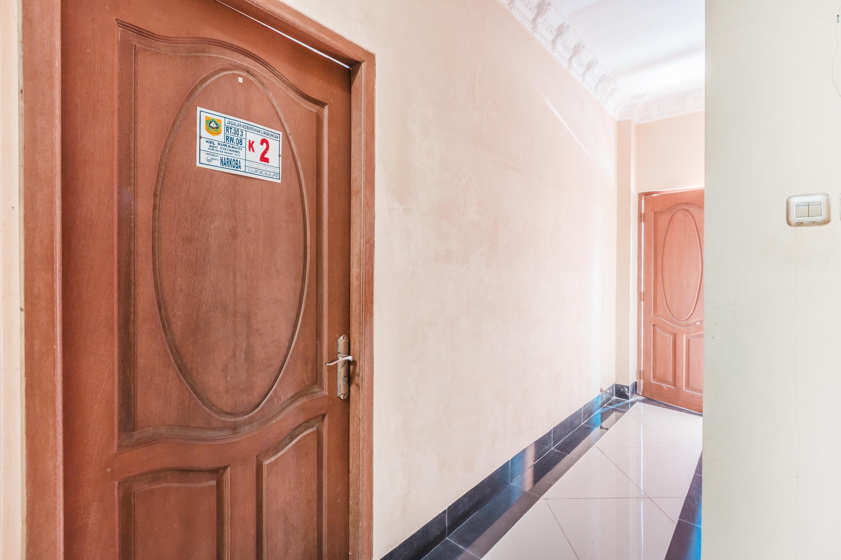 Super Oyo 1640 Fallinda Hotel Bogor Buitenkant foto